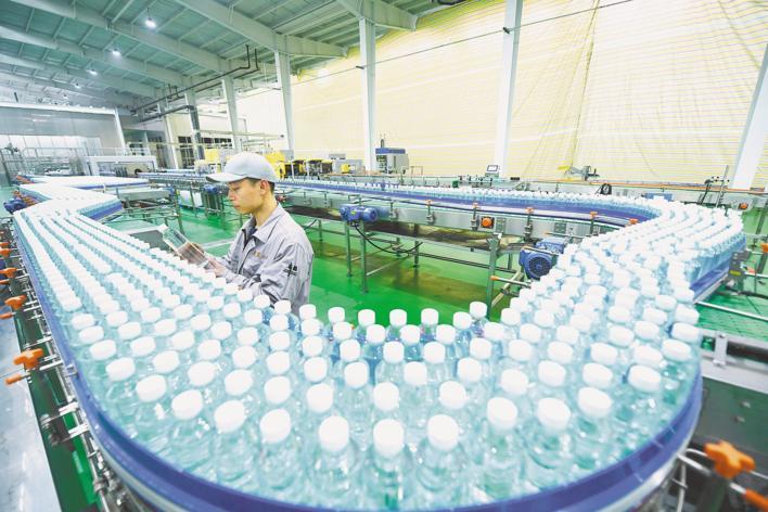 丹江口 構筑水飲料之都，引領水產品產業新篇章